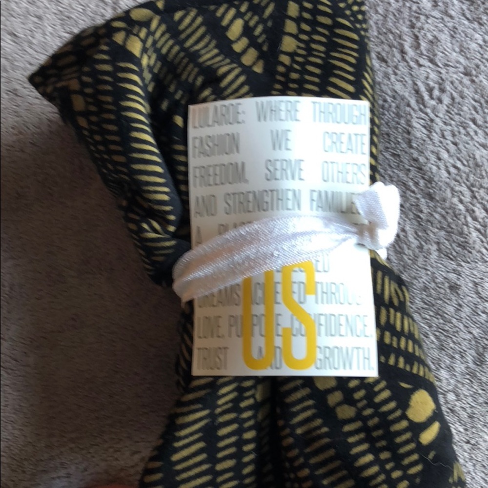 Brand New Lularoe Leggings (size OS)